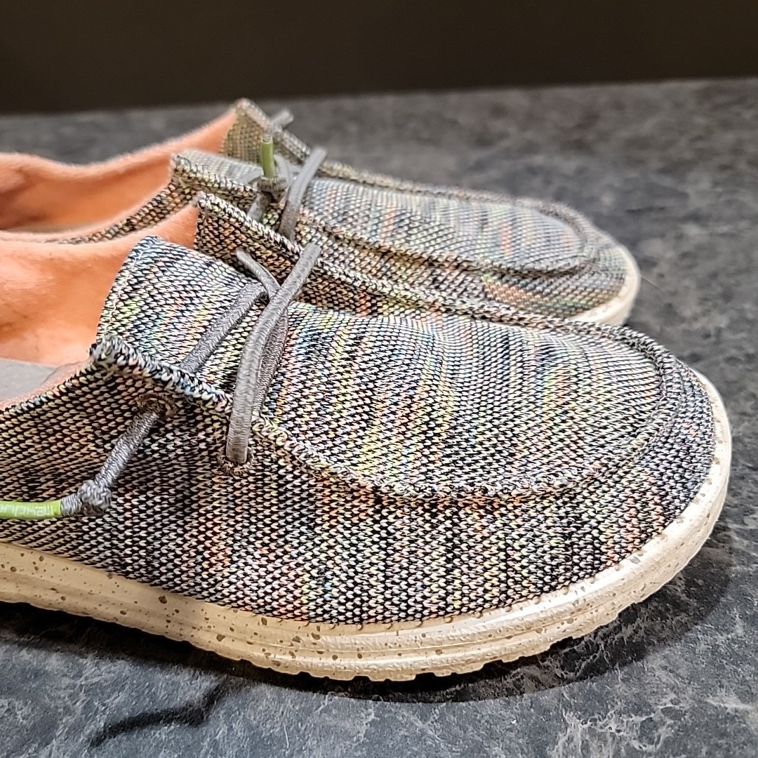 Hey Dude Wendy Sox Women’s Size 9 Slip On Shoes Peacock Pink Casual Comfort