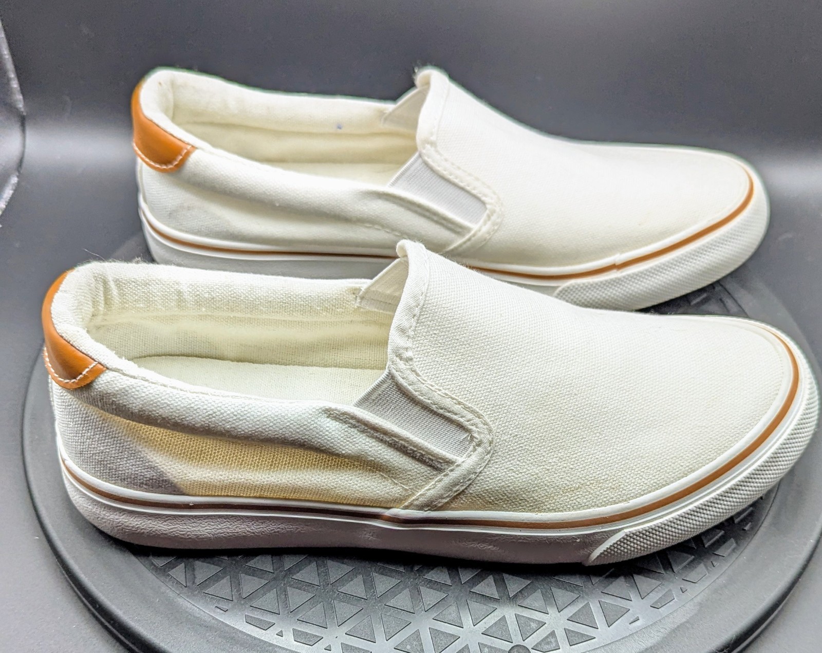 Women’s sz 7.5 White With Brown Slip-on Sneaker. No Brand. UK Size 38