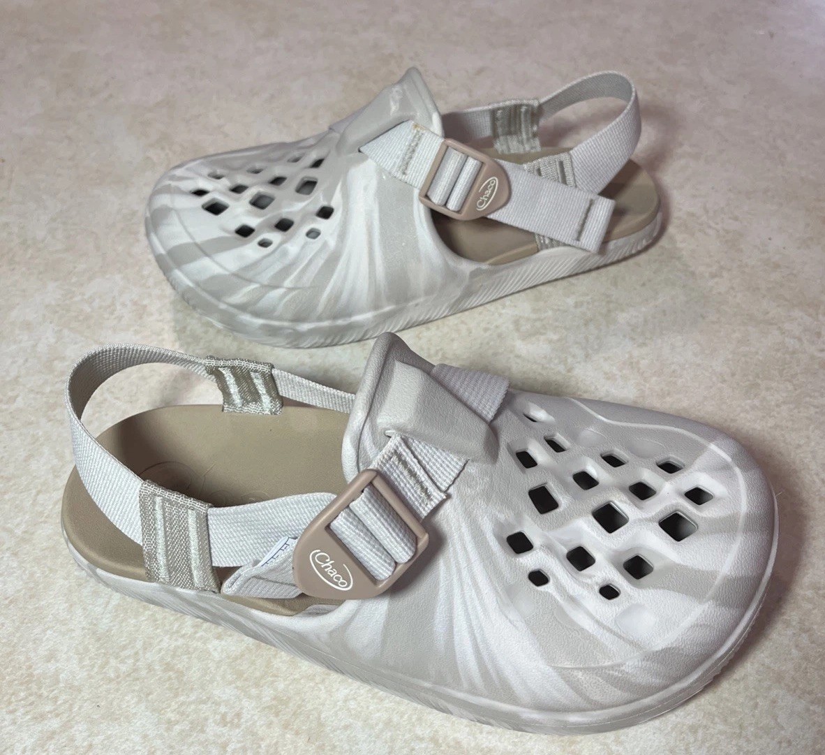 Chaco Chillos Sandals Womens 7 Clog Shoe Dessert Sand Tan White BNWOB