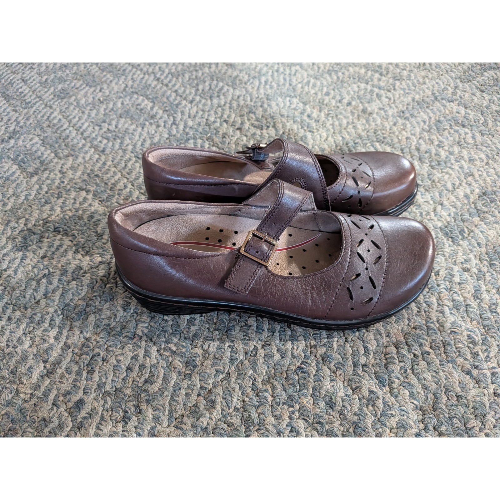 Klogs Brown Leather Mary Jane Laser Cut Clogs Shoes Womens Size 8M Comfort Work