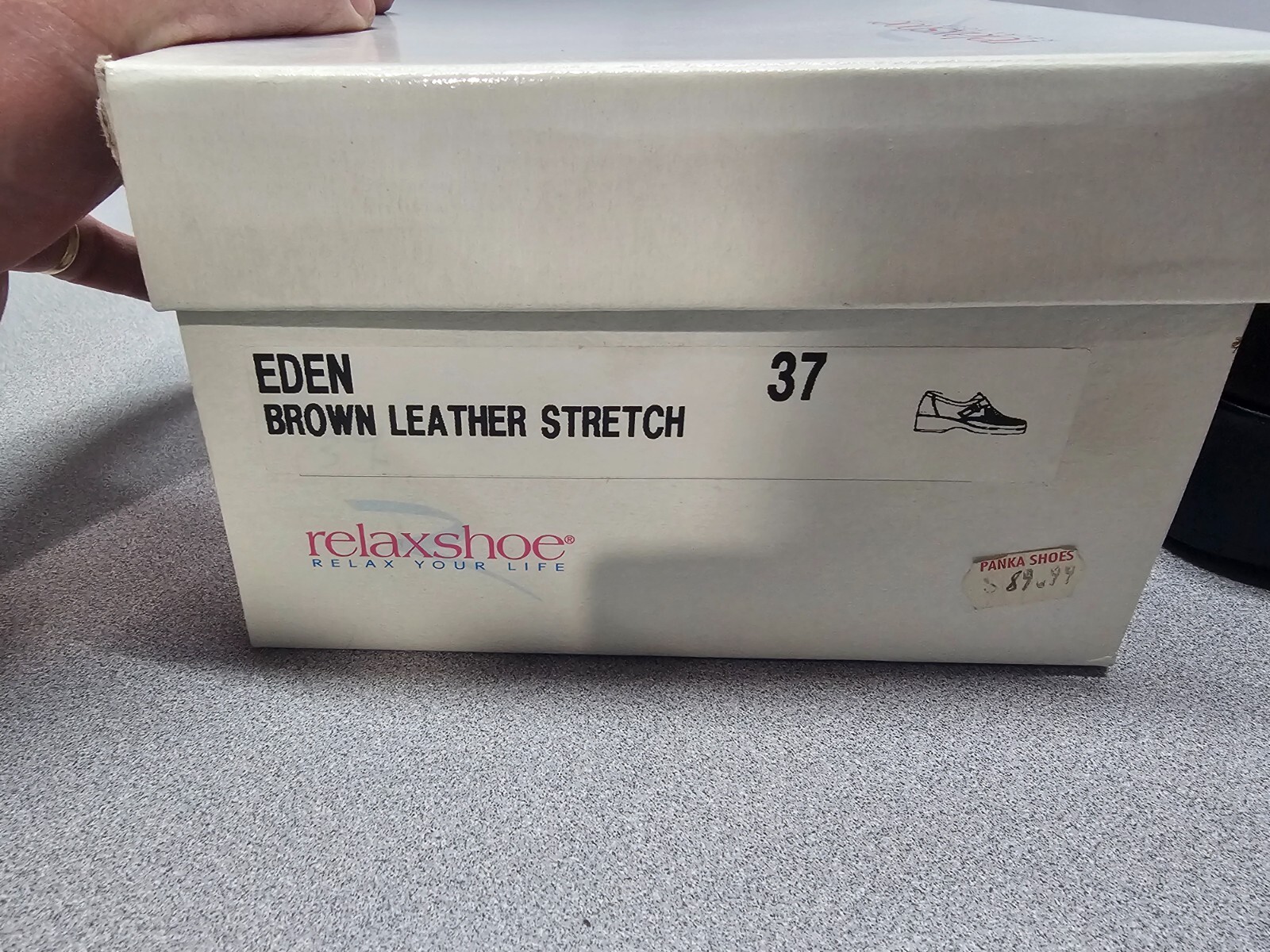 NIB RelaxShoe Eden Womens Size 6.5 Brown Leather Casual Walking Shoe Comfort