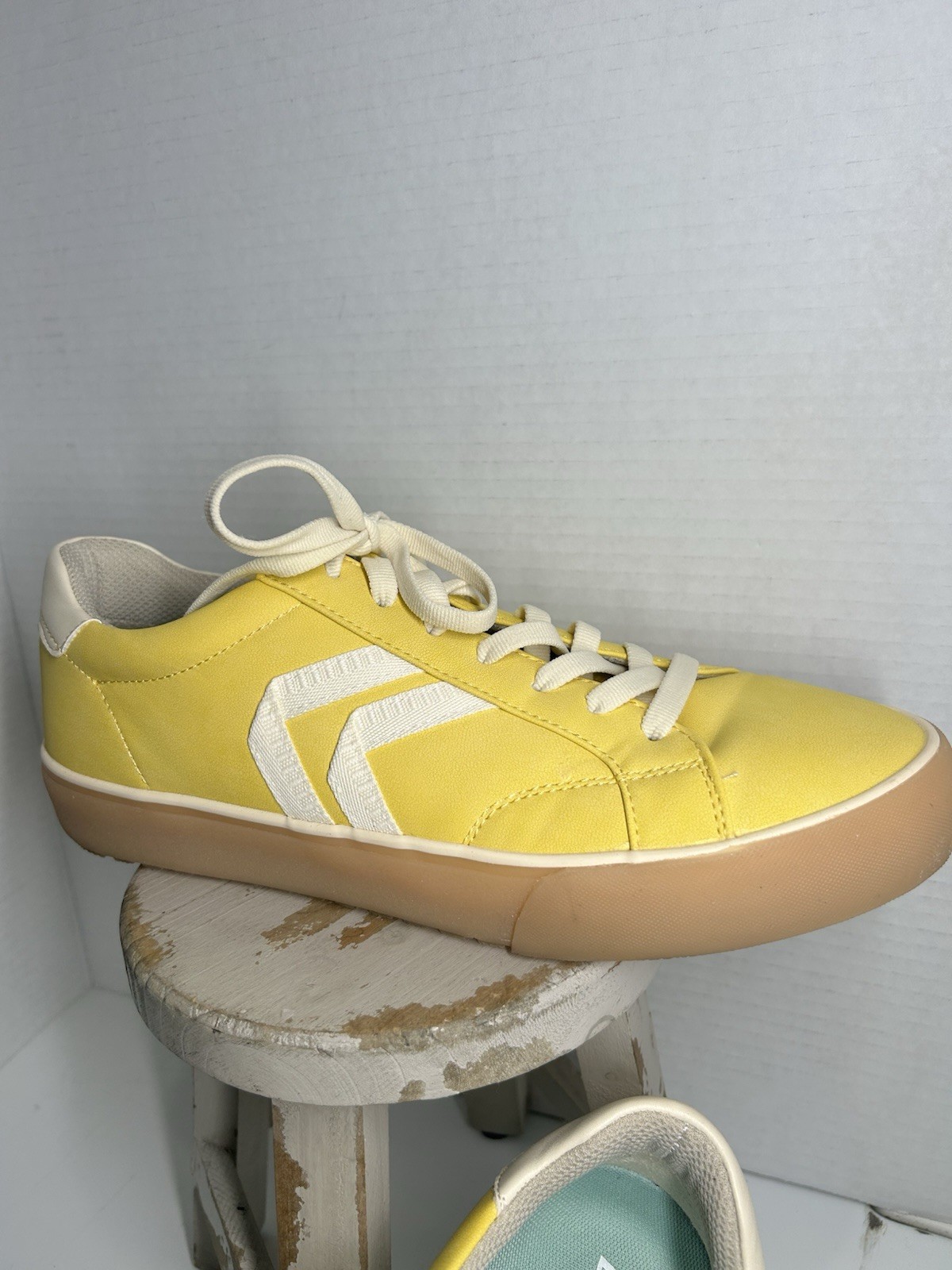 Dr. Scholl’s Offline Womens Fashion Sneakers 9M Sunset Yellow In Box Worn Once