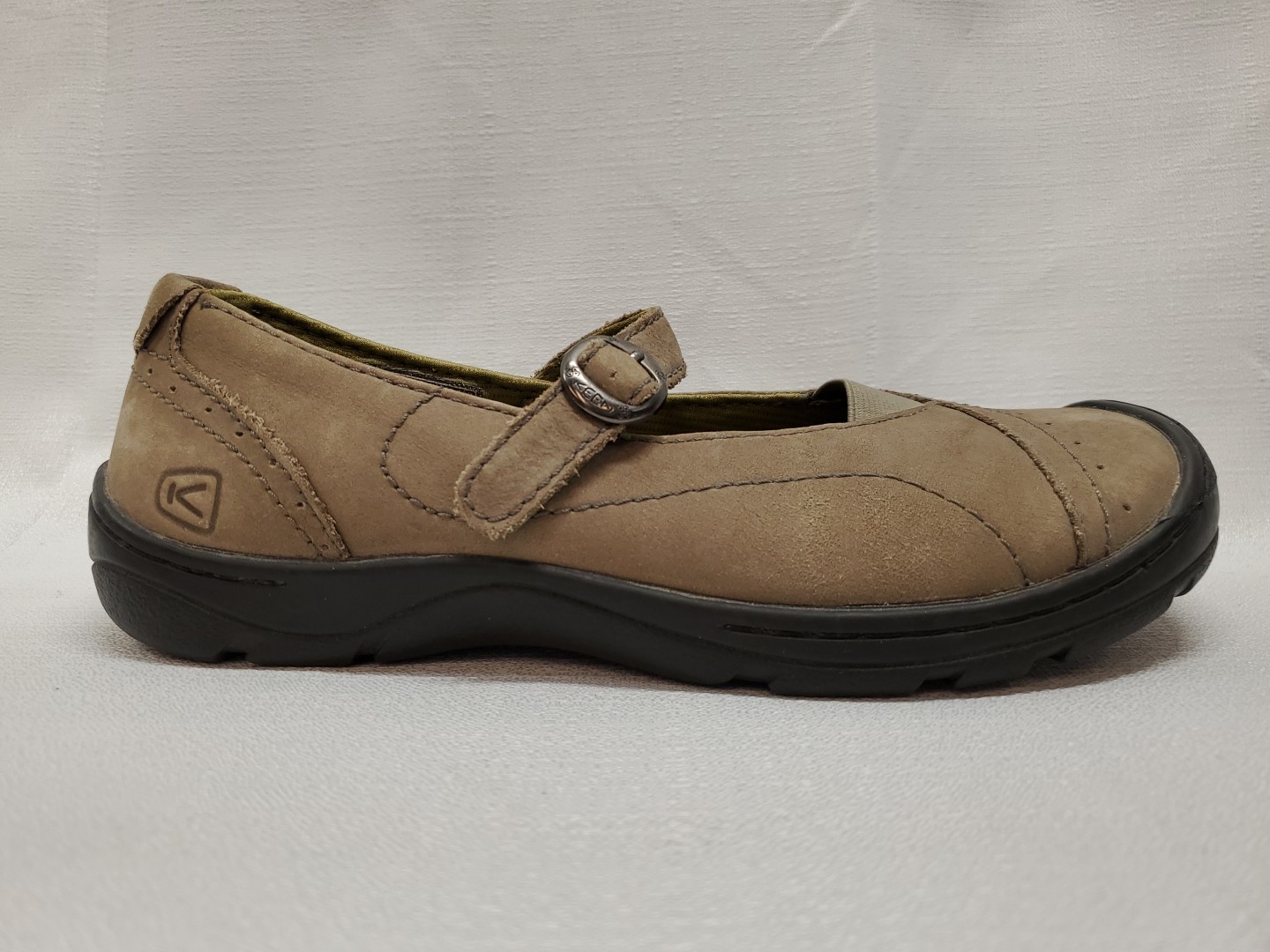 Keen Mary Janes Lug Comfort Taupe Olive Buckle Strap Nubuck Leather EU 38.5 US 8