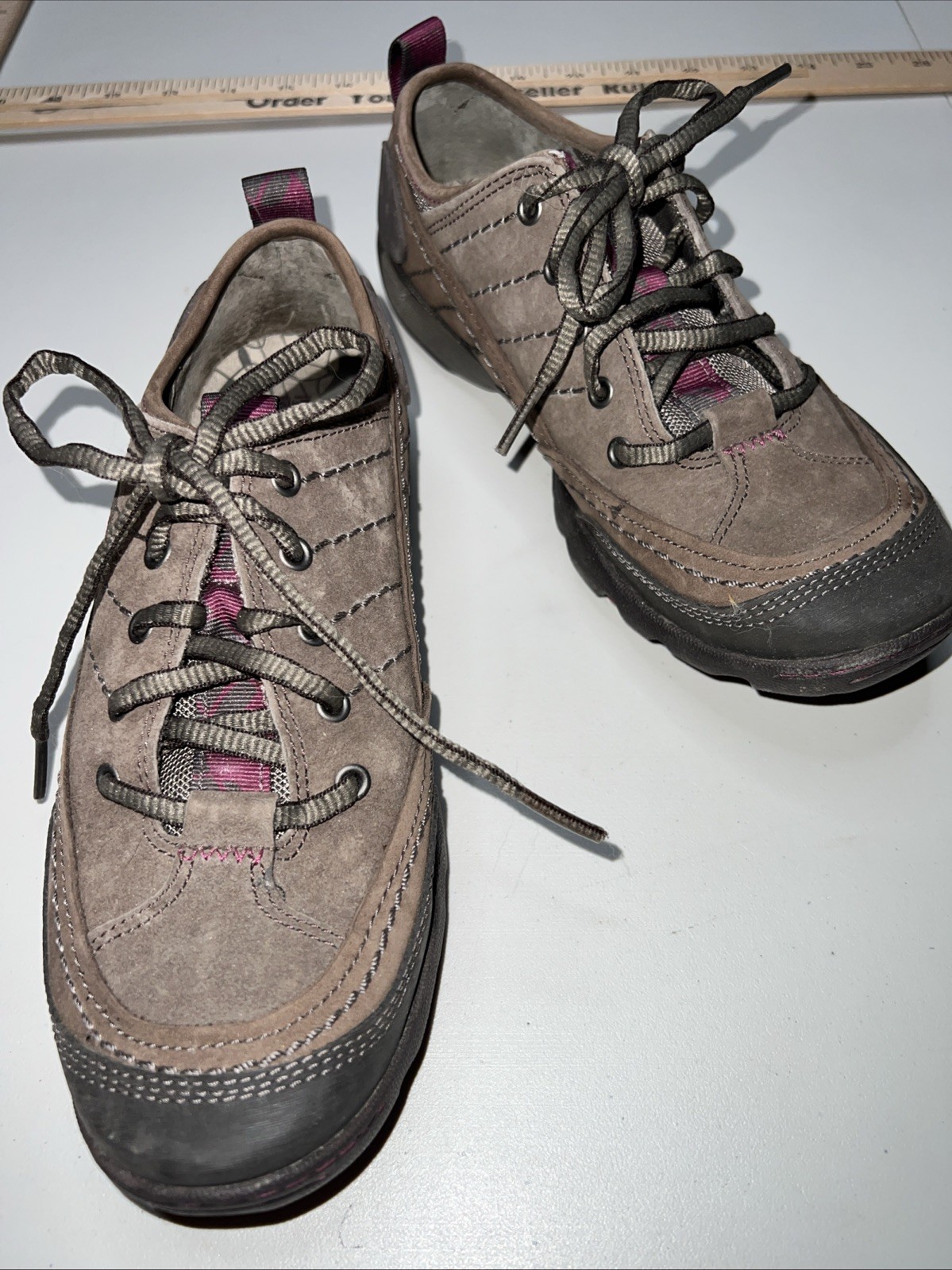 Merrell Stone Brown Leather Hiking Walking Casual Low Ankle Shoes Women’s 5.5