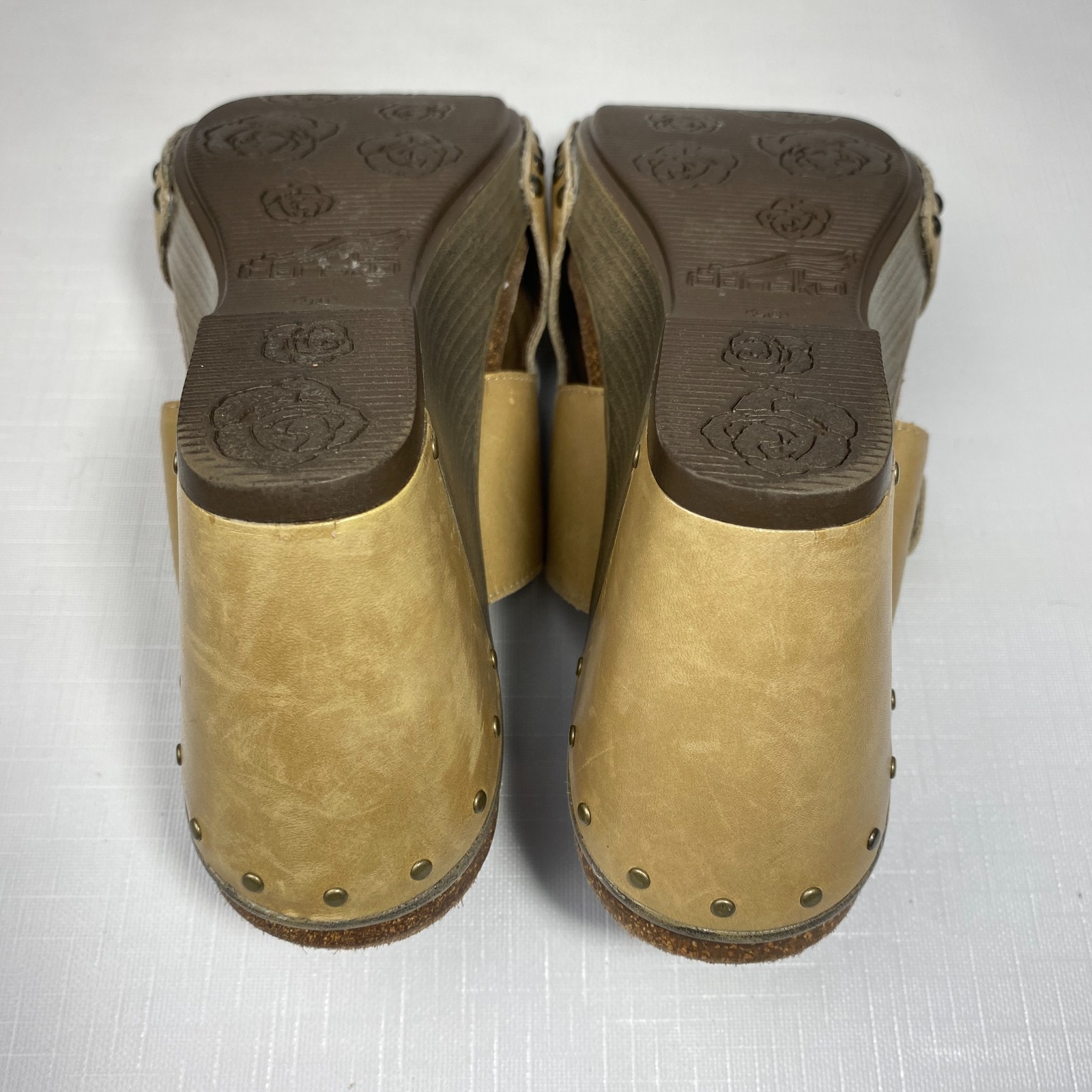 Dansko Tan Double Strap Wedge Heel Sandals! Leather Buckle Studded Sz 38 7.5 – 8