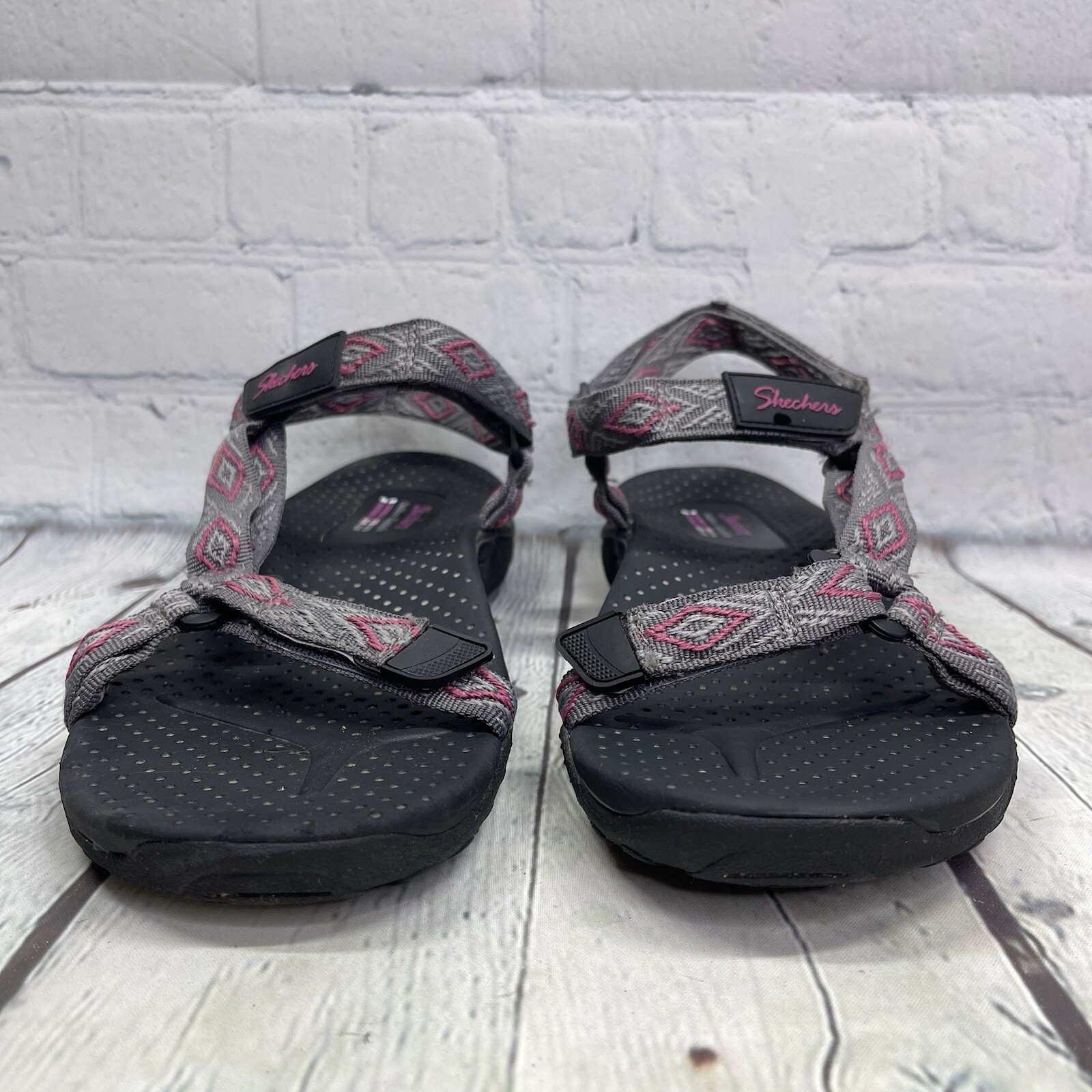 Skechers Reggae Sandals Women Size 9 Strappy Outdoor Lifestyle Hiking Walking