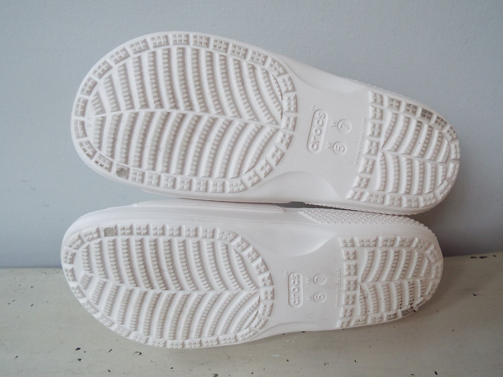 Crocs Classic Baya II Slides White Size Mens 5 / Womens 7