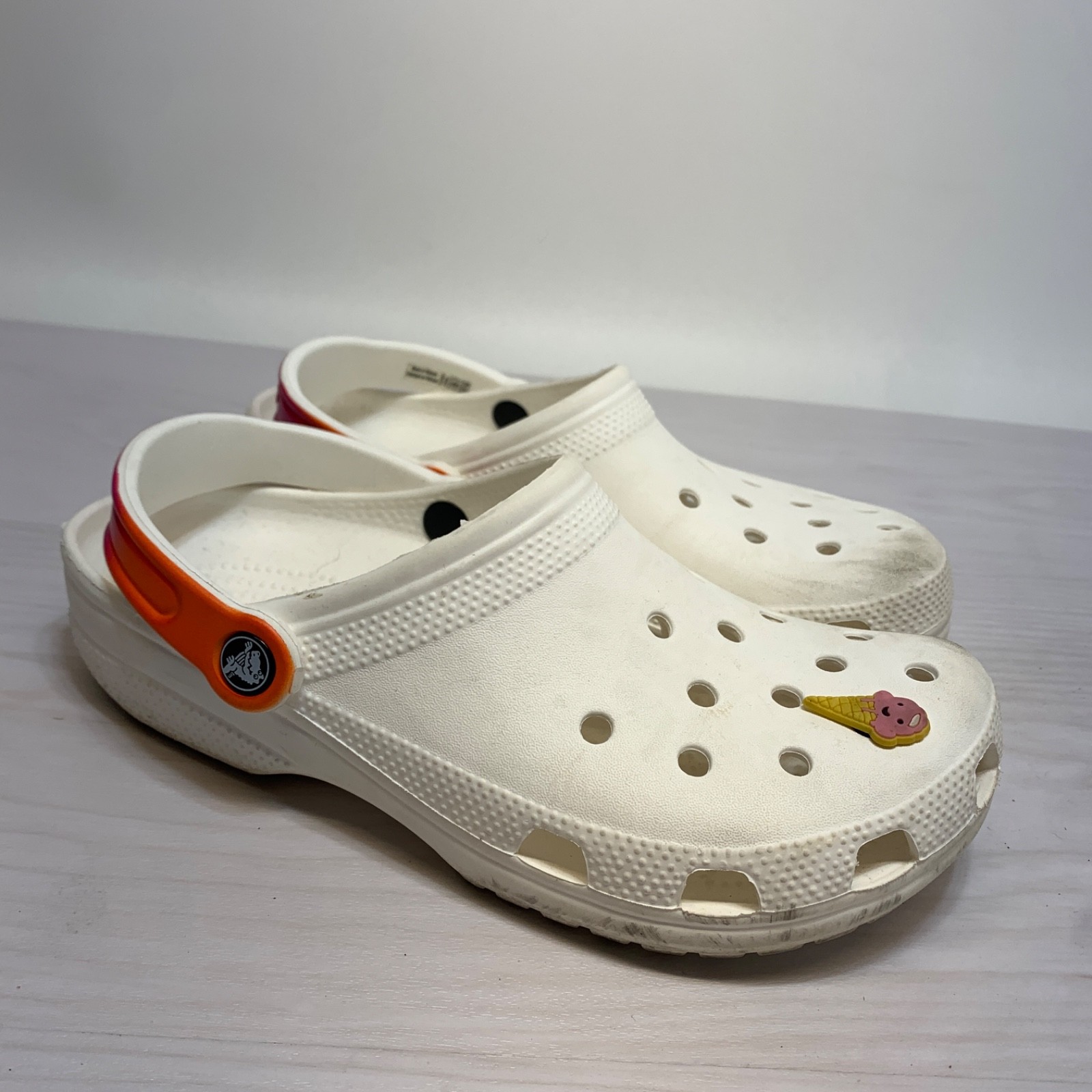Crocs Classic Clogs Women’s 9 White Multi-color Straps Orange Ombre Sandals