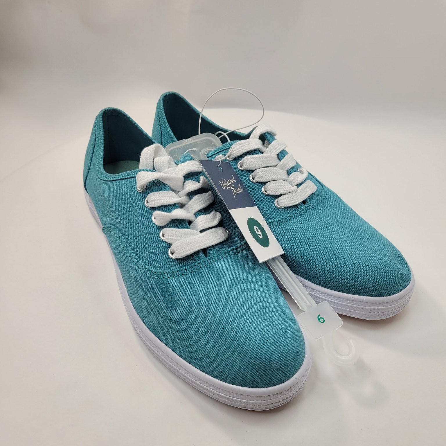 Universal Thread Women’s Canvas Sneakers Teal Blue Size 9 Casual Shoes