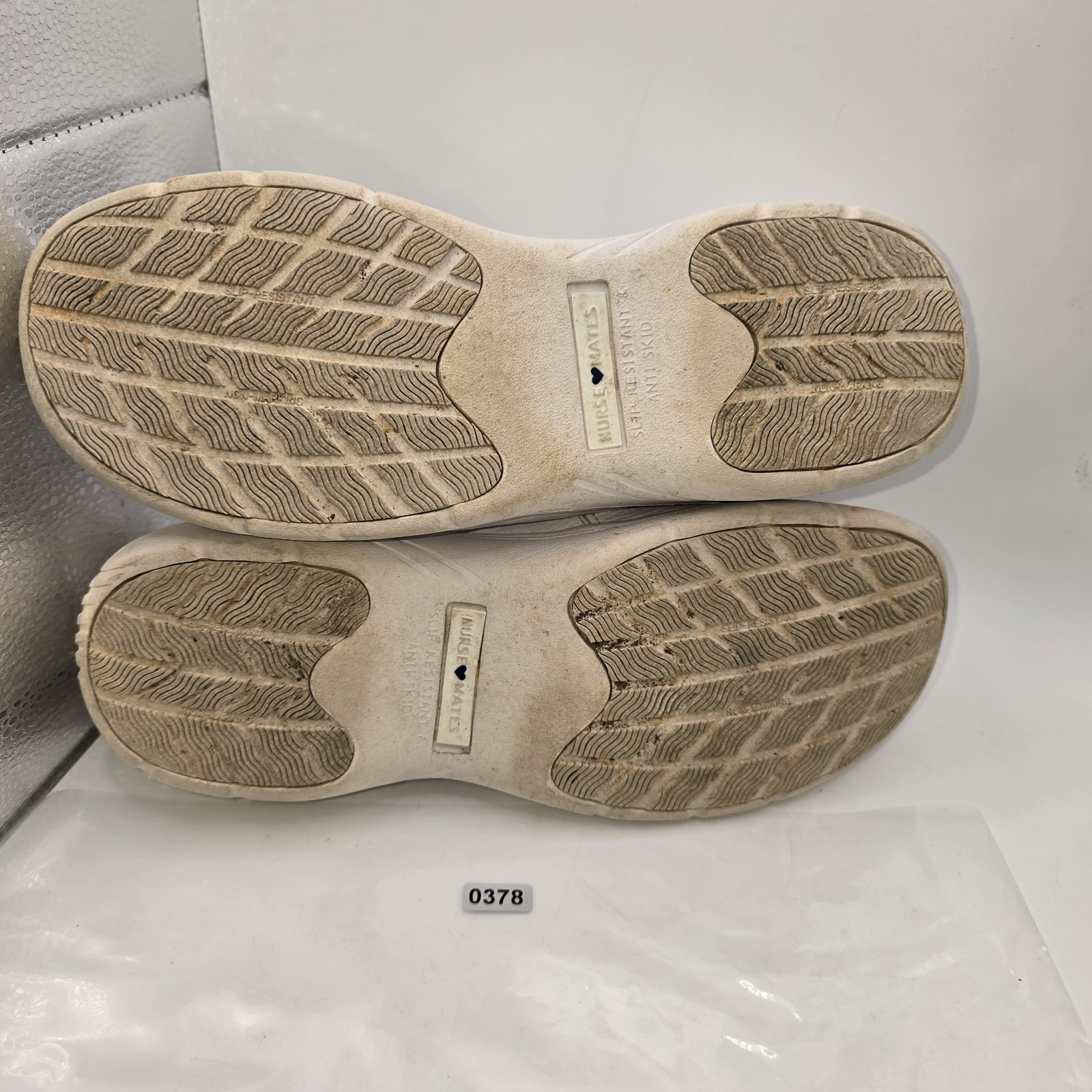 Nurse Mates Women’s Dove, White Slip-On Shoes, Size 8.5M.