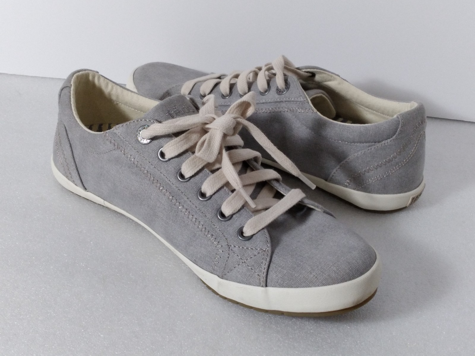 Taos Sneakers, STAR Women’s Size 9.5, Grey Wash Canvas, Lace up NEW WITHOUT BOX