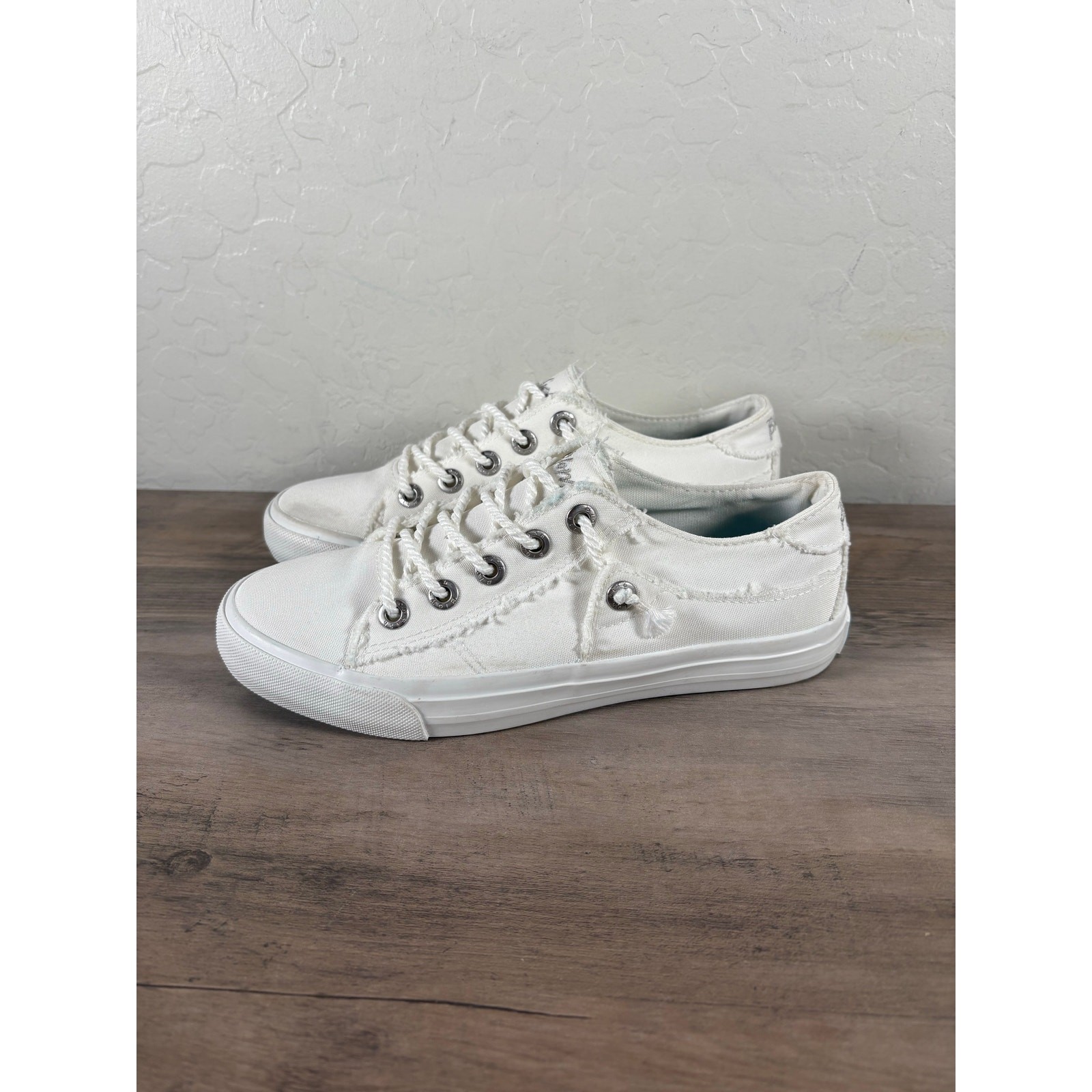 Womens Blowfish Martina Canvas Trainers Casual Lace Up Sneaker Shoes Women’s 7.5