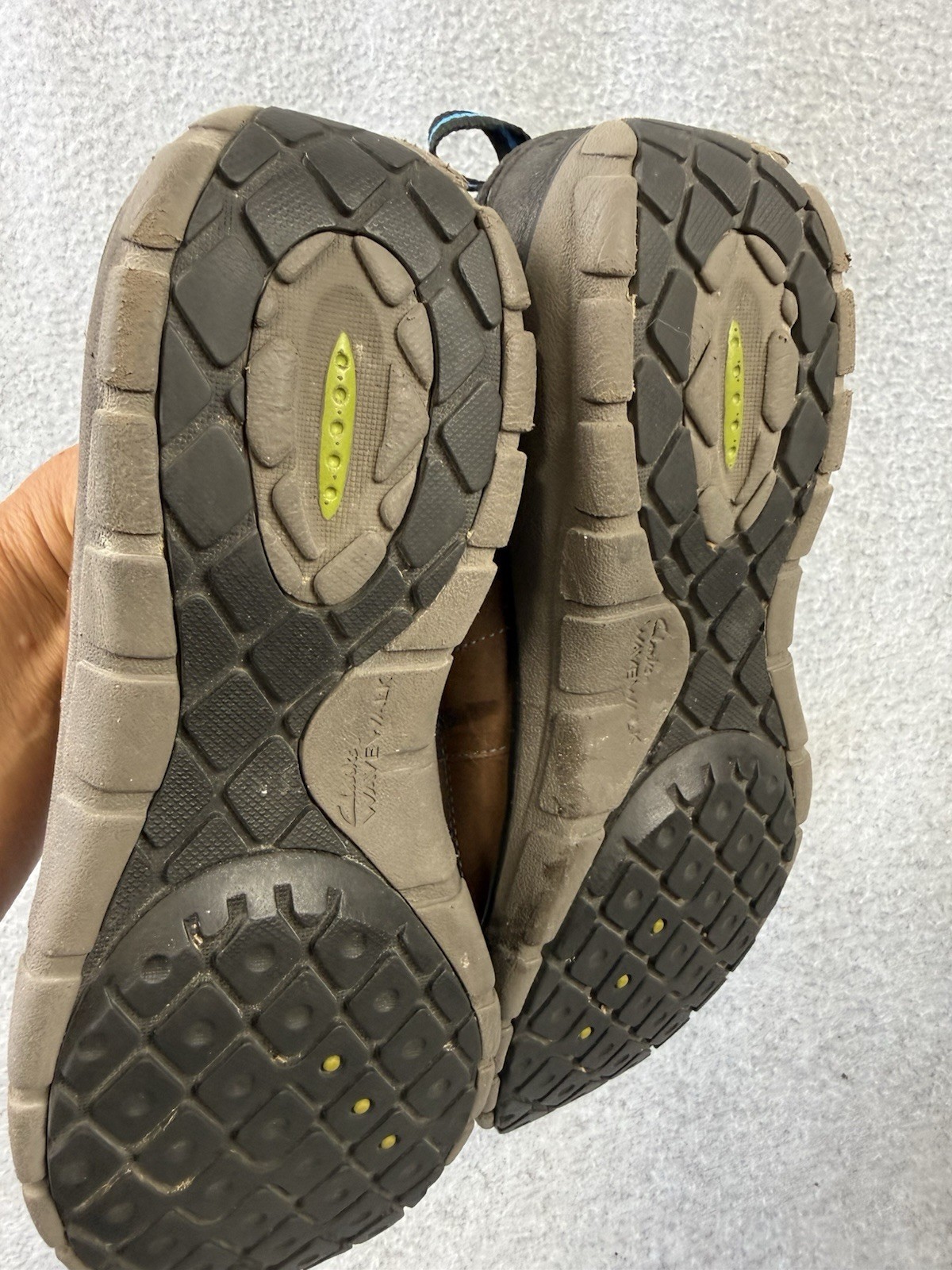 Clarks Wave Walk Hiking Walking Trail Shoes Women’s 9.5 Waterproof Leather Brown