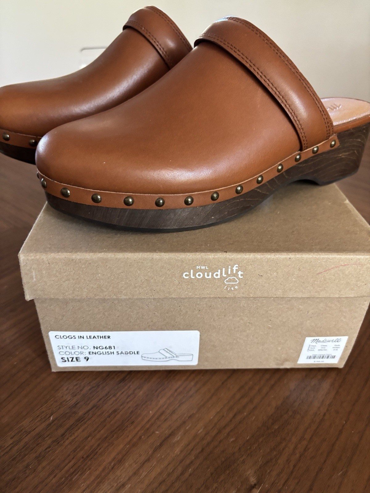New with Box Madewell Leather Clogs, English Saddle brown, Women’s Size 9