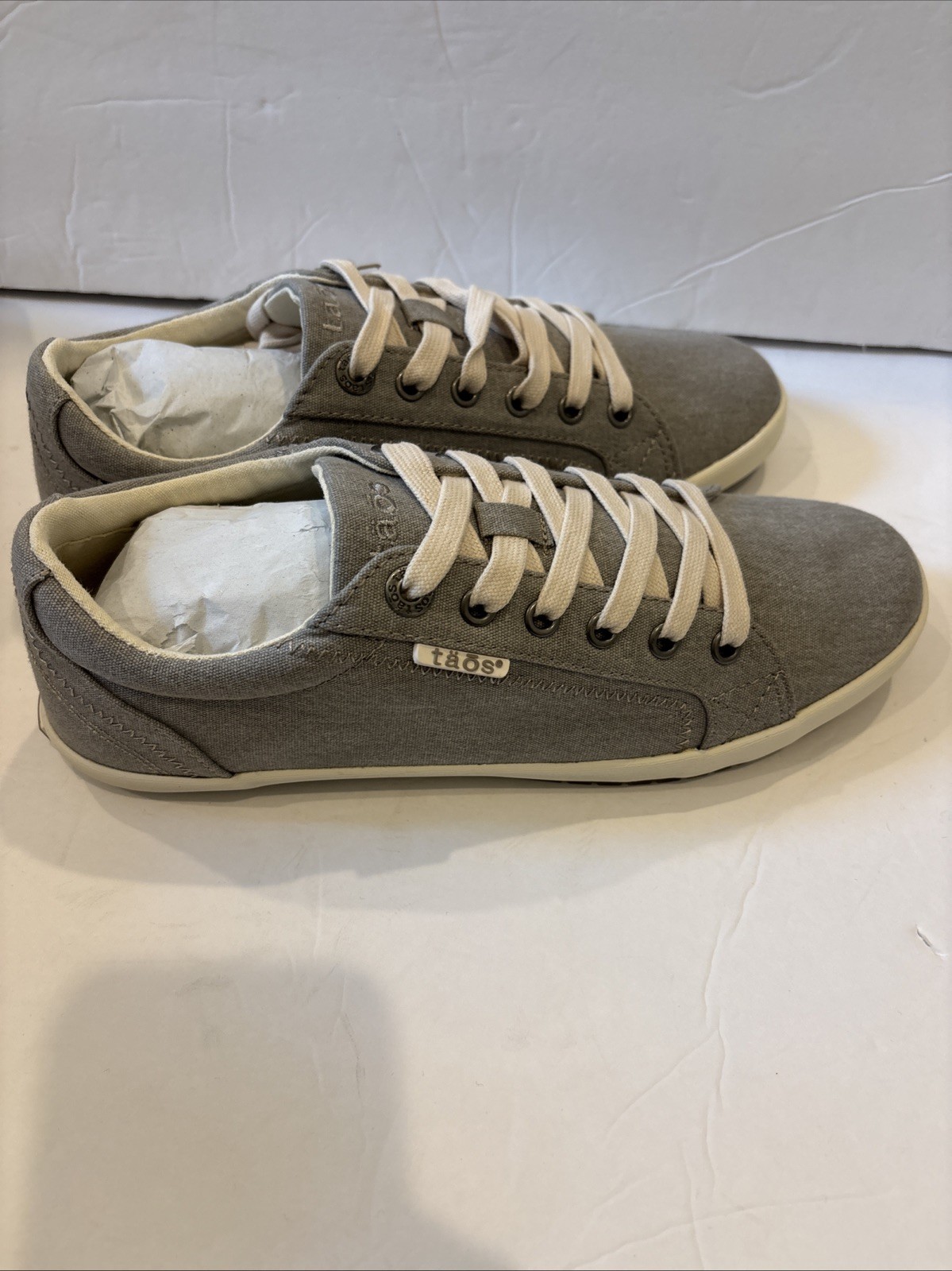 TAOS Star Lace Up Sneakers Grey Wash Canvas Low Top Women’s Sz 8.5 M NEW