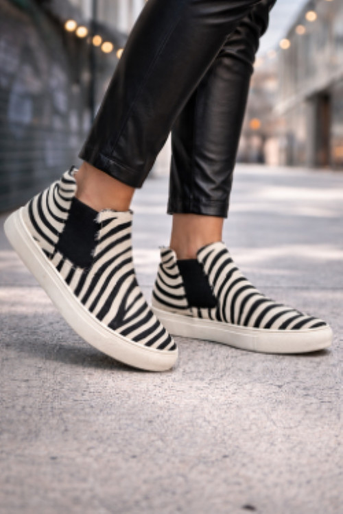 NWOT Coconuts by Matisse Zebra Print Slip-On Sneakers Artsy Preppy Biker Women 6