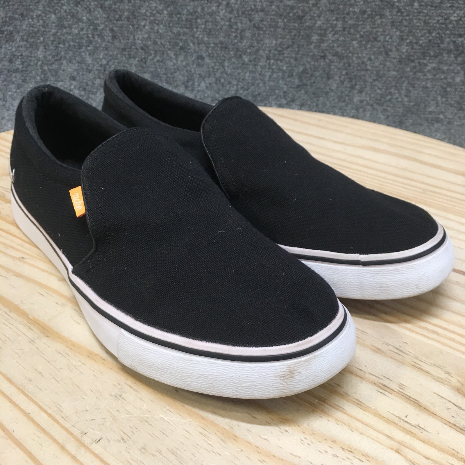 Nike Shoes Womens 9.5 Black Court Royale AC Slip-On Canvas Casual Low BQ9138-001