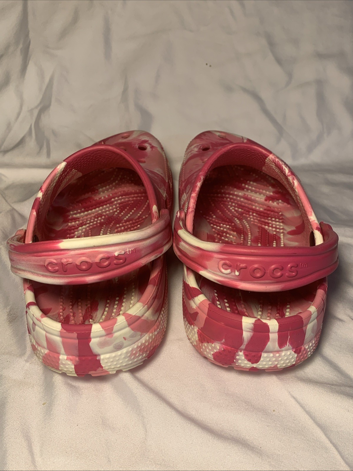 Crocs Classic Marbled Clogs In A Pink And White Tie-dye Colorway M5,W7
