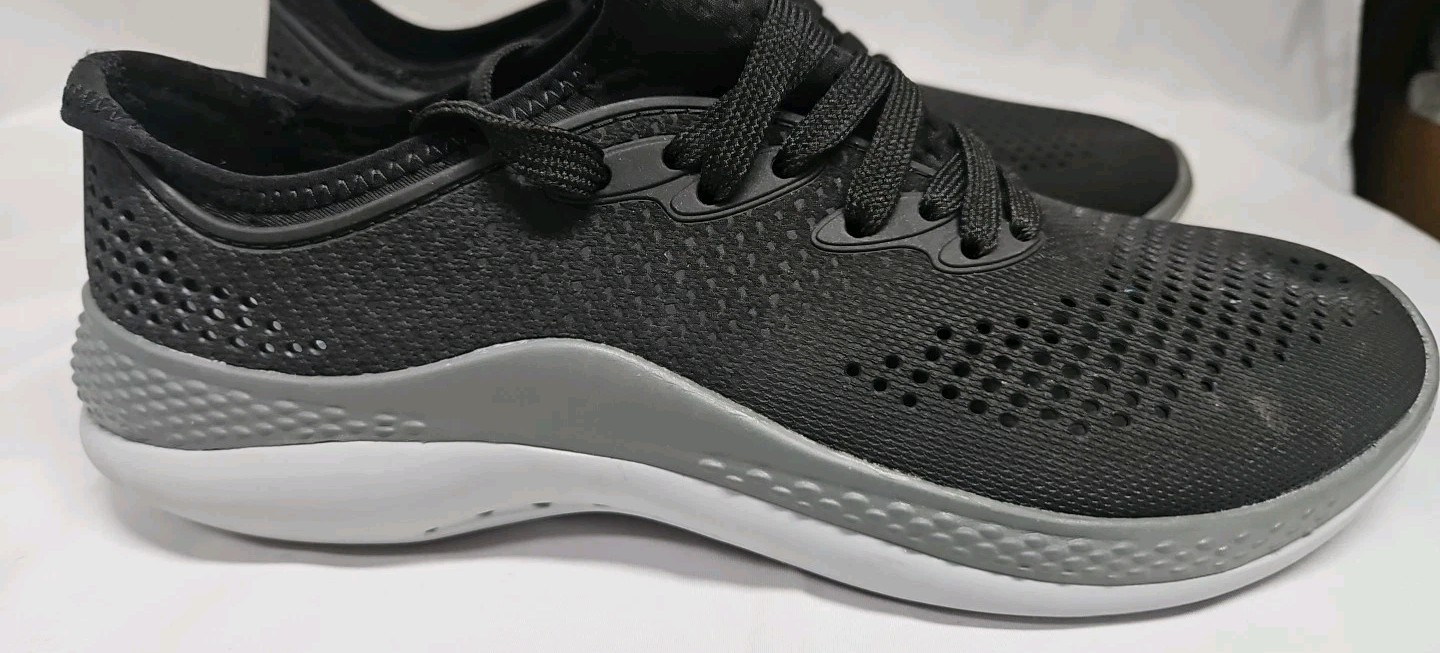 Crocs LiteRide 360 Pacer Sneakers Black Gray Lace Up 206705 Womens Size 9 GUC