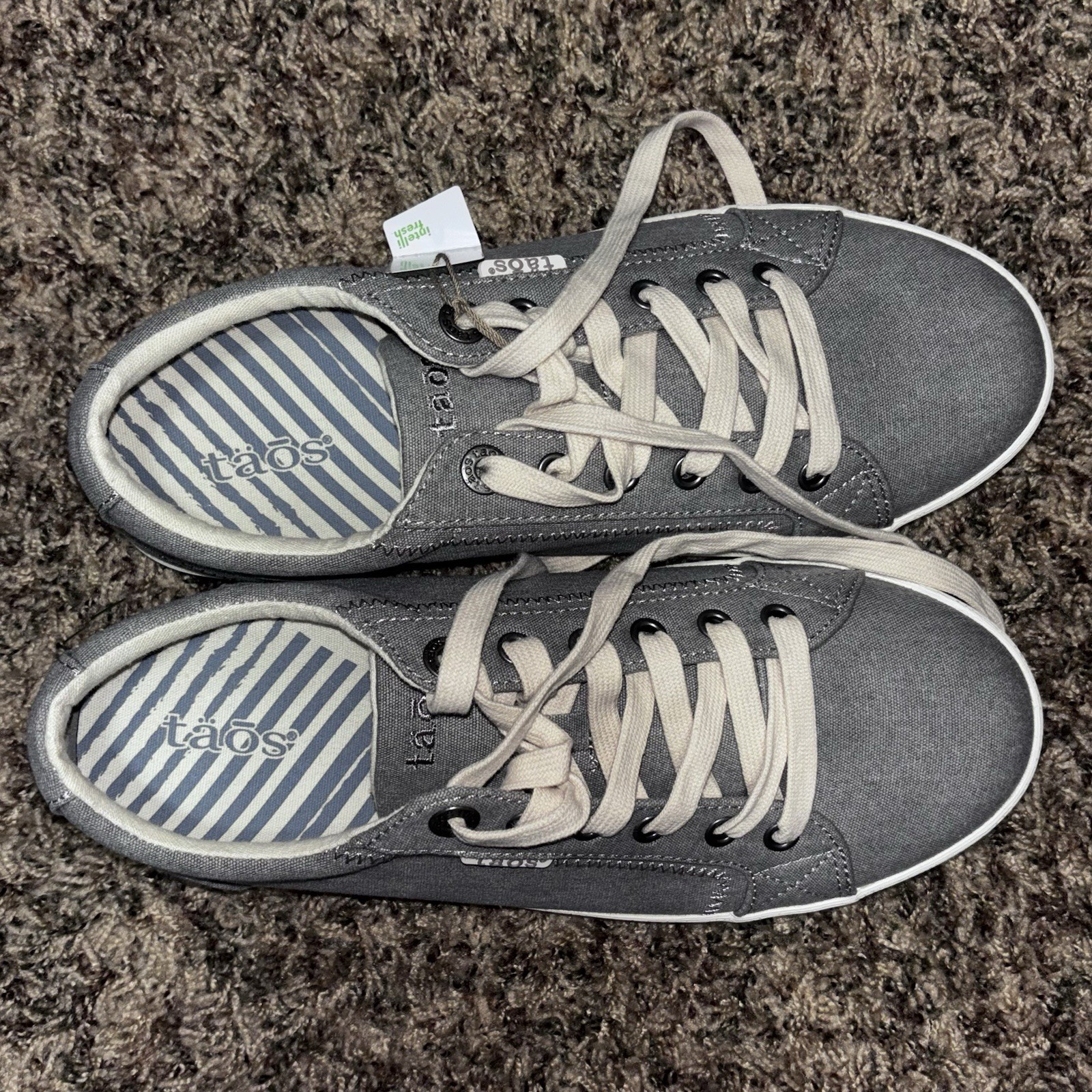 TAOS Women’s Star Lace Up Sneakers Size 9 WIDE Grey Washed Canvas Low Top NWB