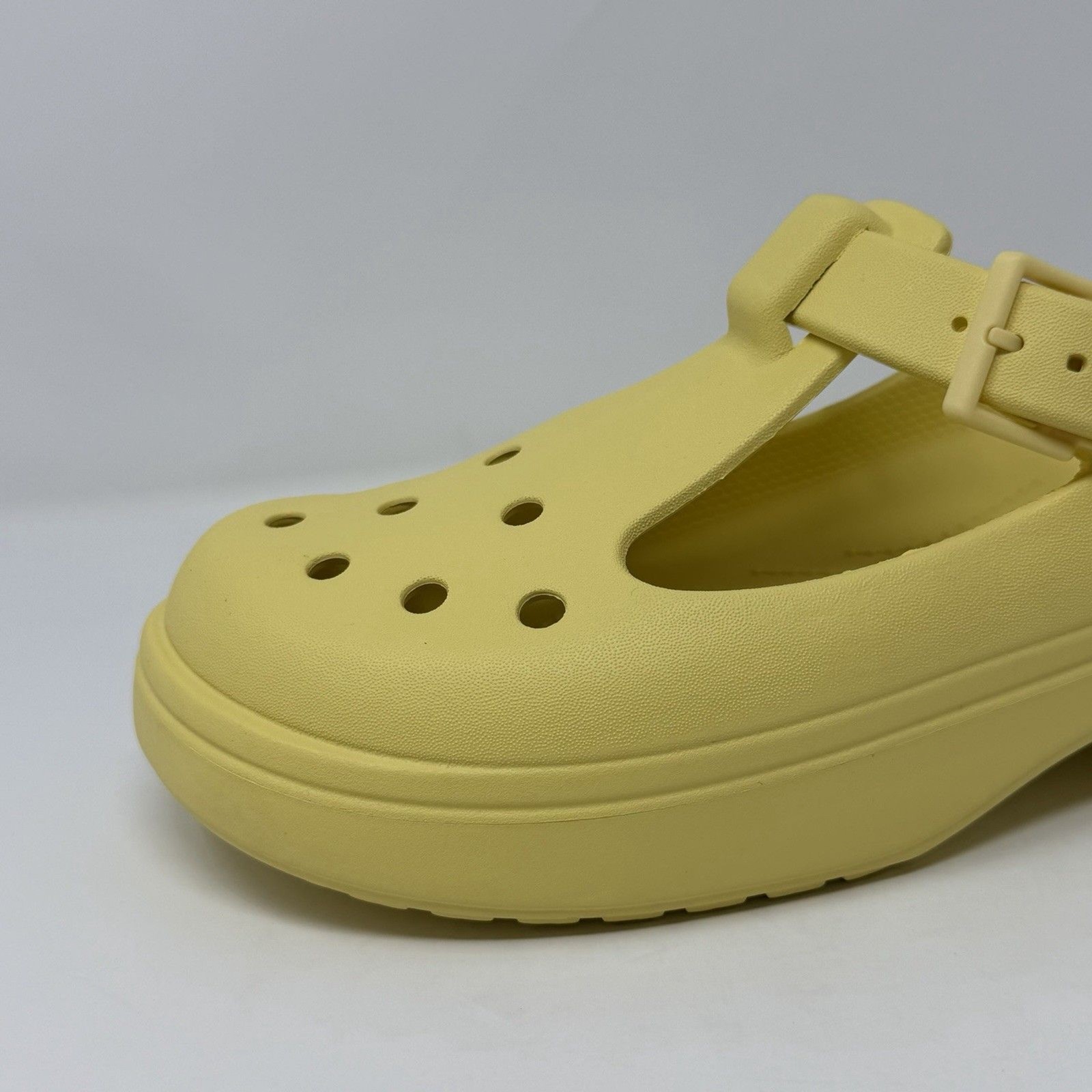 Crocs Mary Jane Platform Clogs Yellow Buckle Strap Women’s 9 M7 Croslite DISPLAY