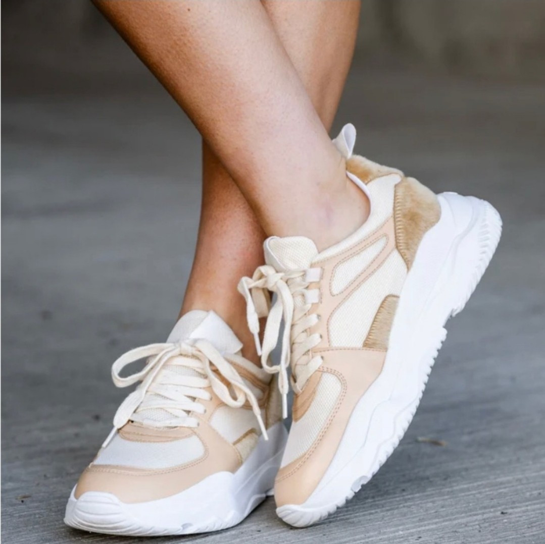 New OASIS SOCIETY Evie WHITE/BEIGE Faux Leather LACE-UP Fashion Sneakers Sz 9