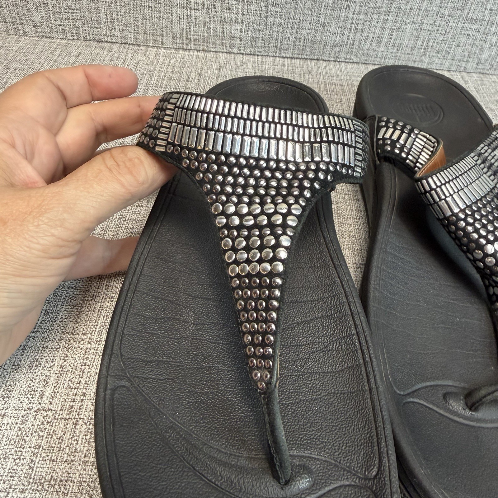 FitFlop Sandals Women’s Size 10 Black Strobe Luxe Flip Flop Thong Rhinestones