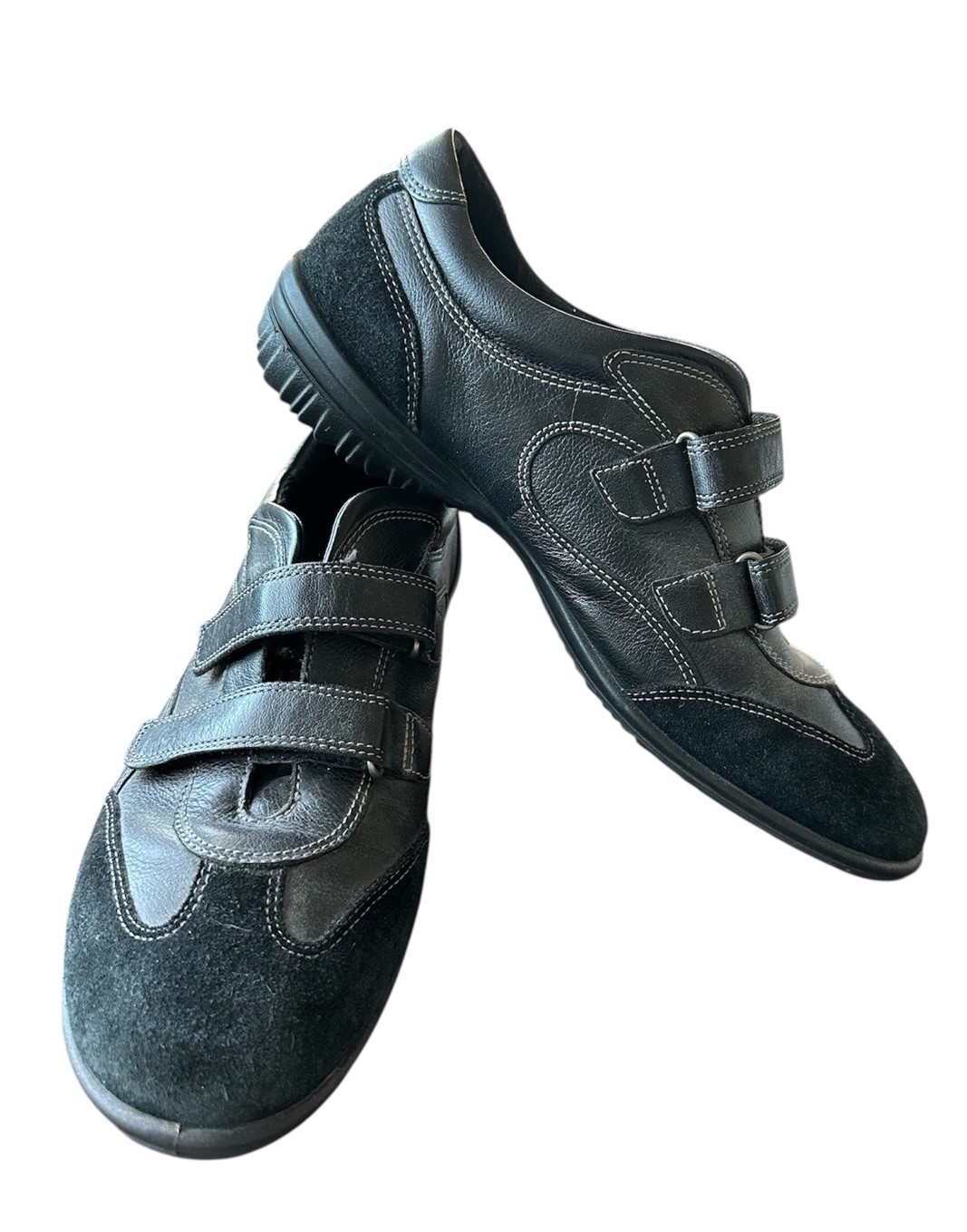 ECCO Women’s Comfort Black Leather Hook & Loop Straps Sneaker Size 9 – 9 1/2 US