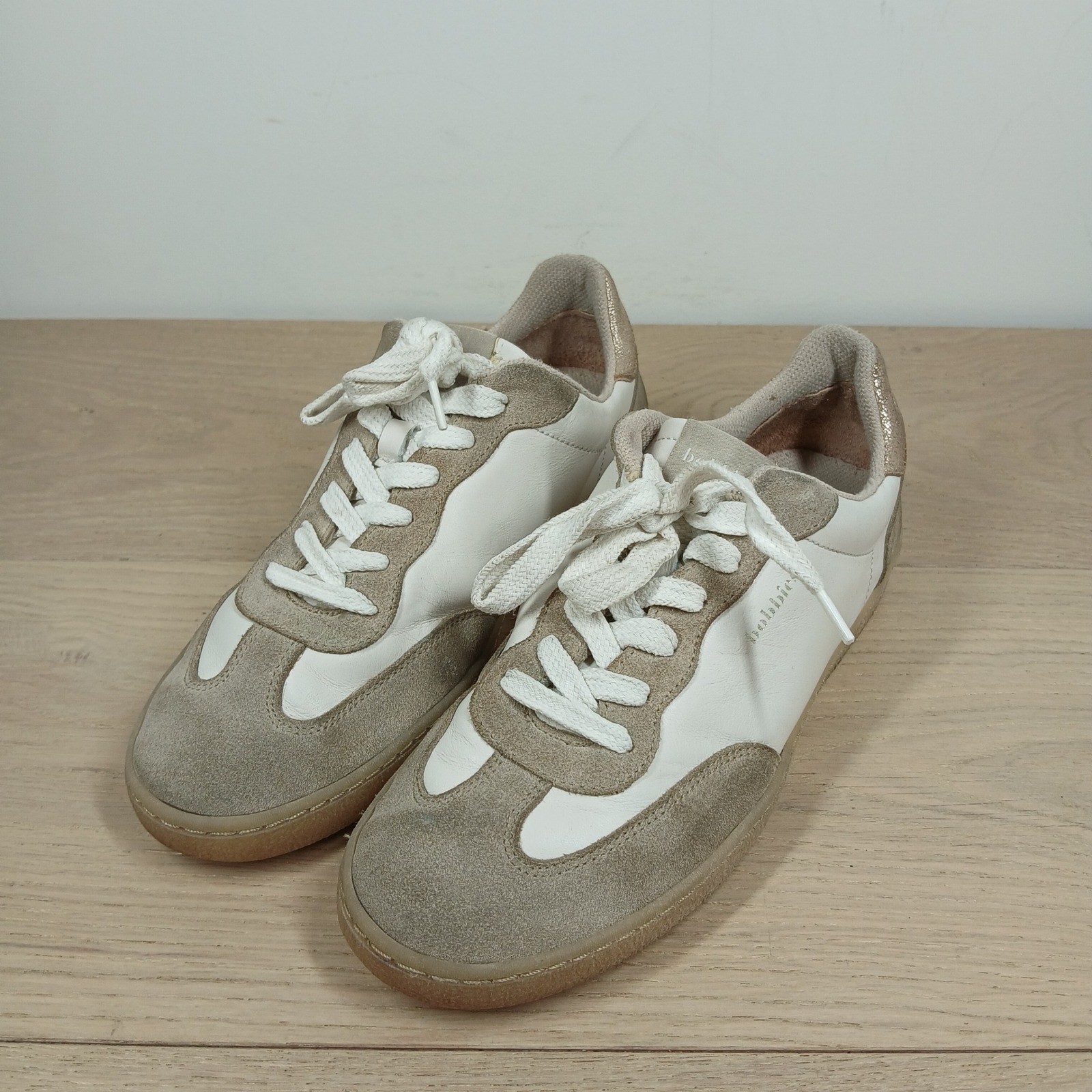 Bobbies Paris Sneakers Women 7 White Beige Leather Suede French Minimalist