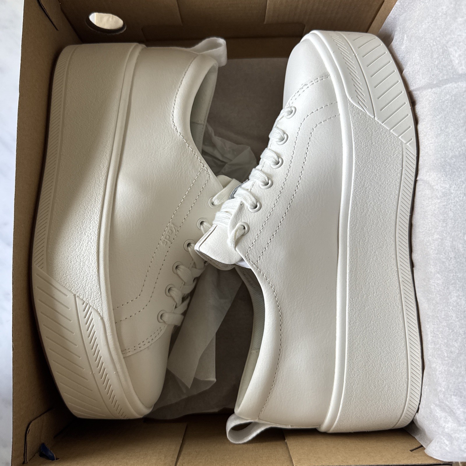 Keds Skyler Leather/White Women’s Size 7 Sneakers New