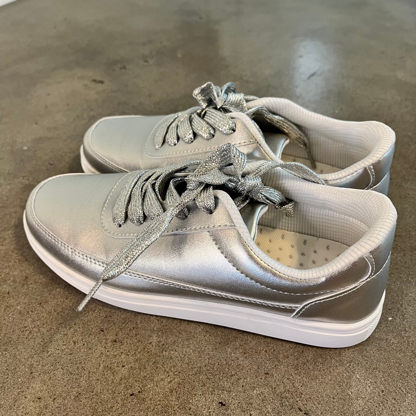 Metallic Silver Fashion Sneakers Womens size 7 shoes NEW