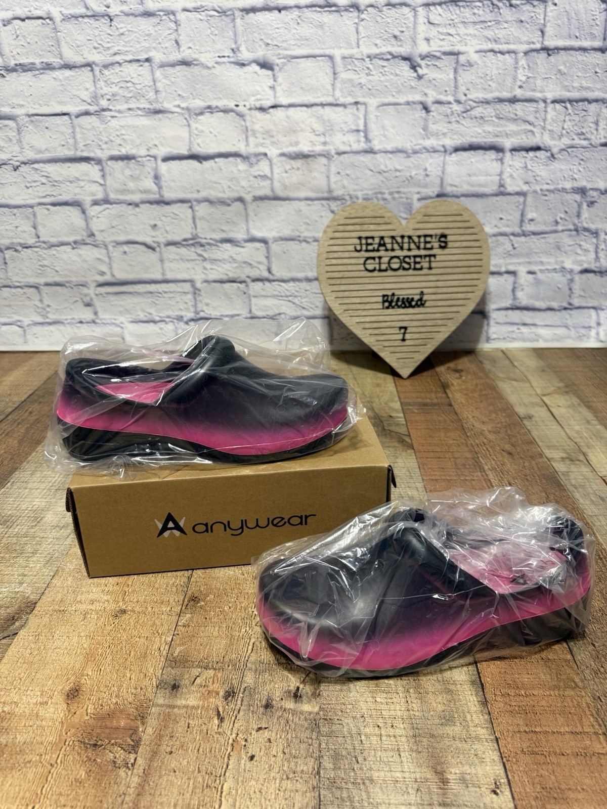 Anywear Footwear SR Angel Electric Pink Fade Ombré Nursing Clogs Mens 9 Women 11