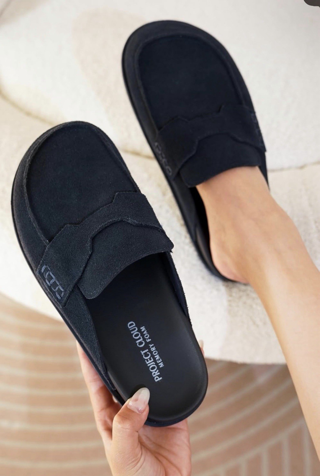 Project Cloud 100 Genuine Leather Womens Clog – Memory Foam Midnight -SIZE 9