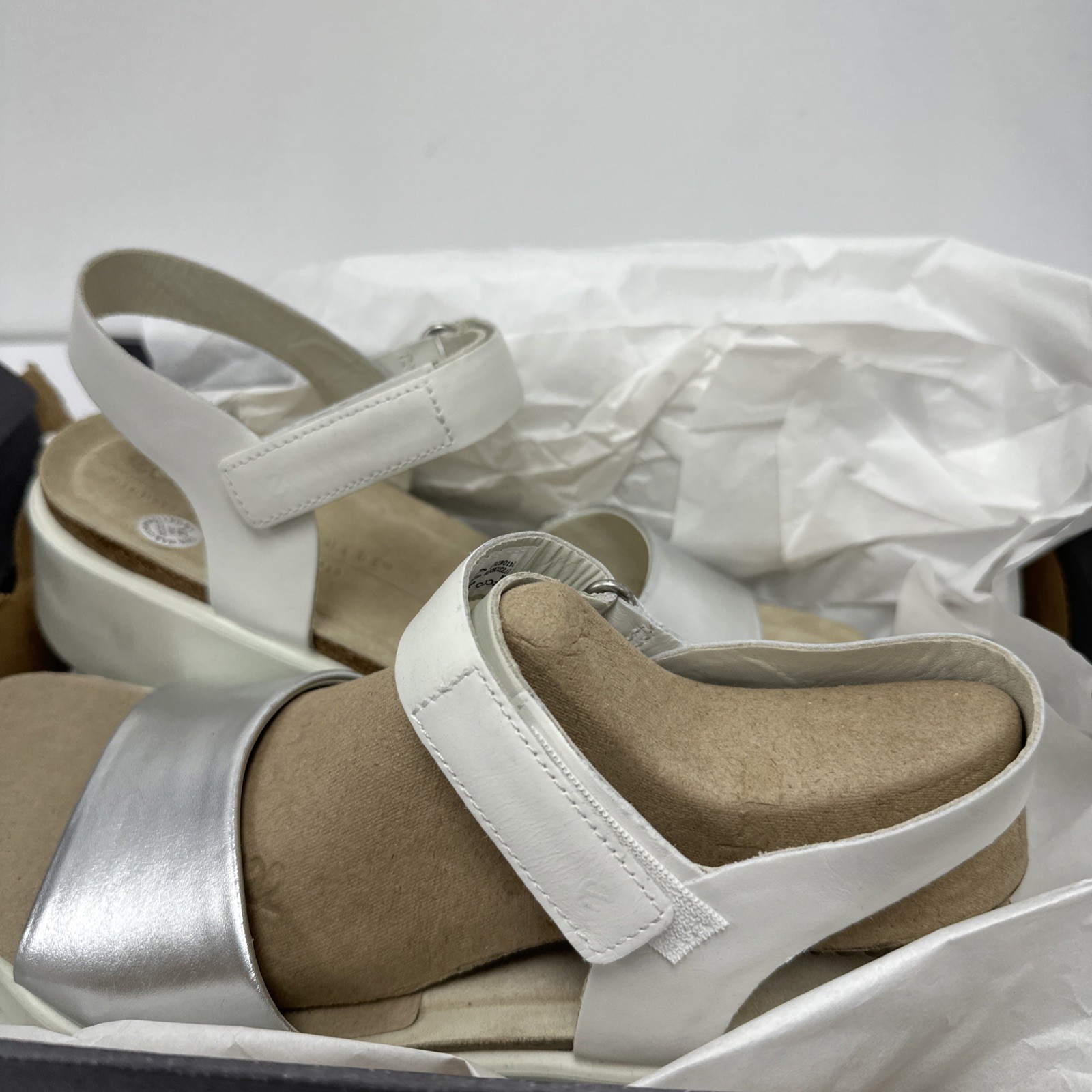 ECCO 272313 – Flowt Wedge Cork Sandals – Silver / White 60989 – Size 9-9.5