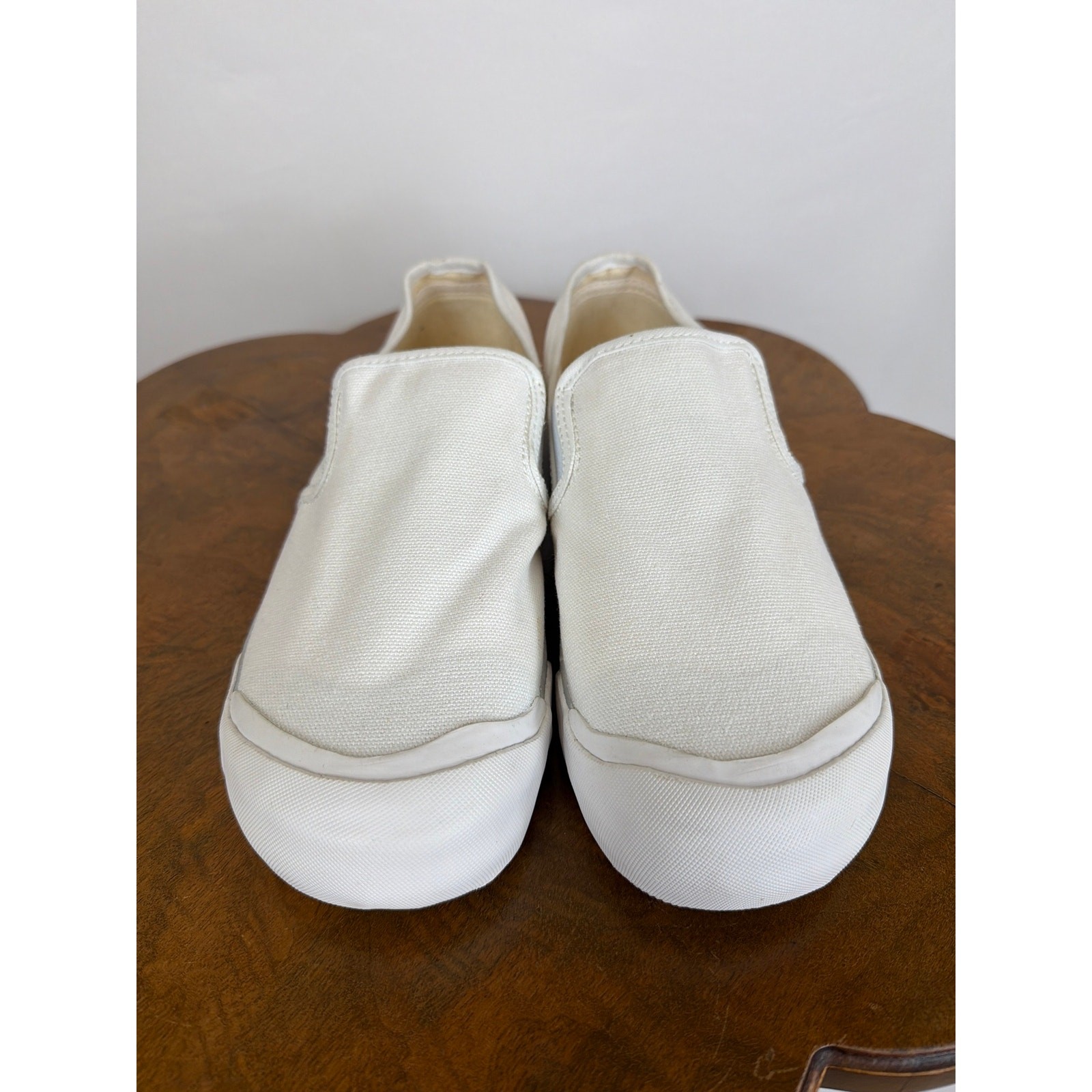 Keen White Canvas Slip On Shoes Rubber Toe Cap Round Toe Size 10 Made in Mexico
