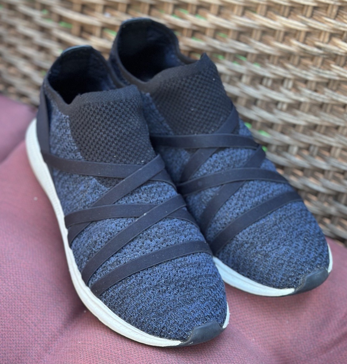EILEEN FISHER Sustainable Mesh Knit Strappy Sneakers Navy & Black Size 9
