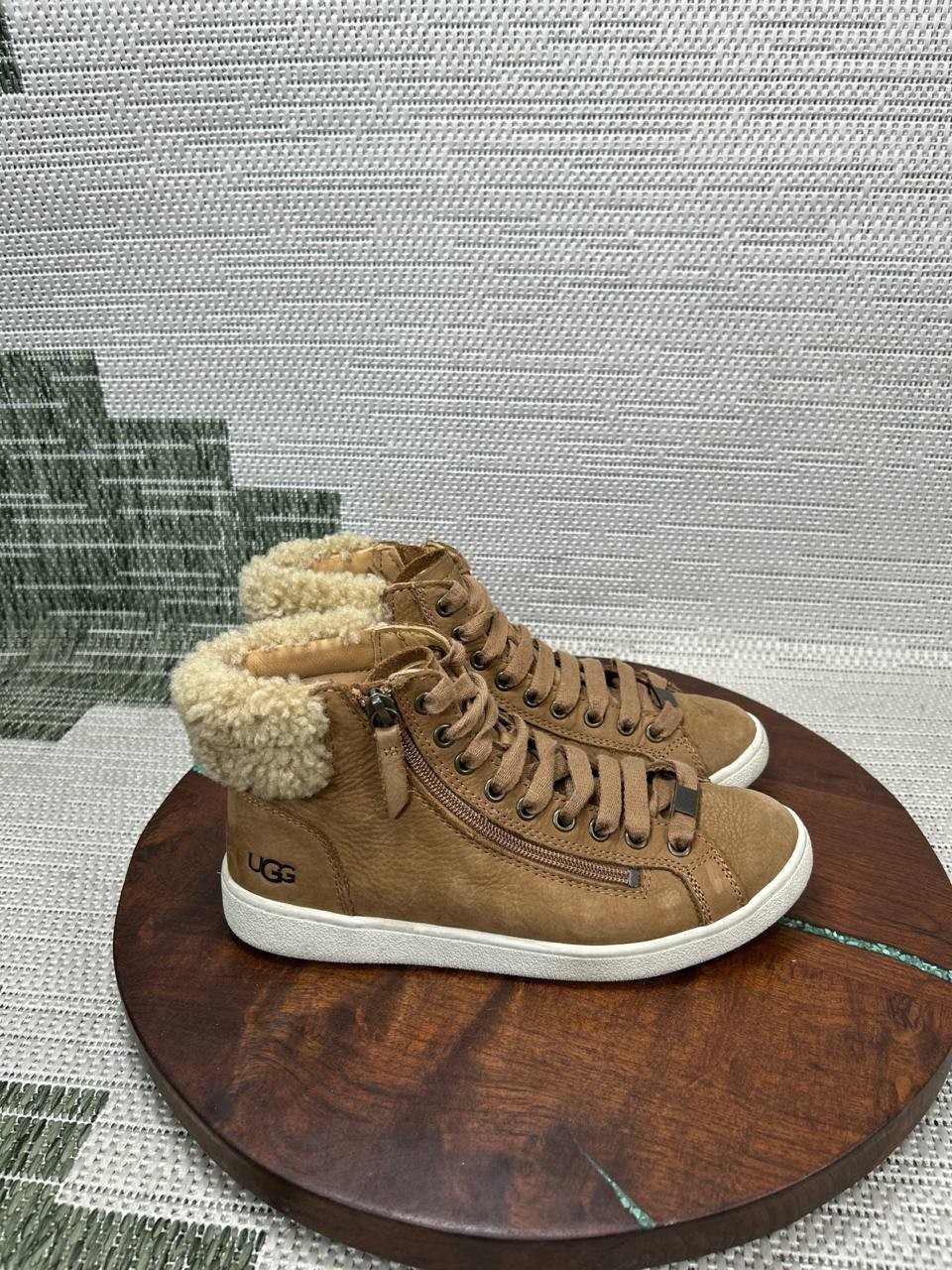 Ugg Shoes Womens Size 7 Olive Chestnut Nubuck High Top Side Zip Comfort Sneaker