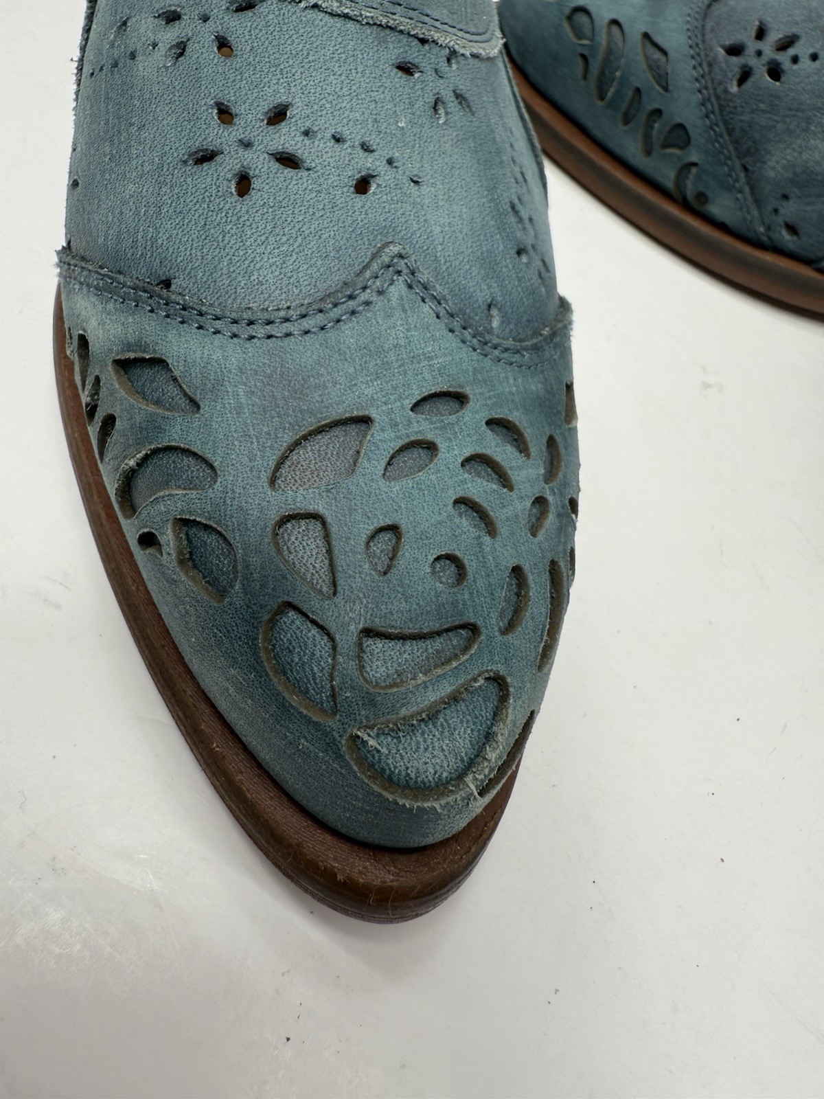 Sundance Catalog Veracruz Floral Krevo Mules Laser Cut Navy Blue Teal Size 37 7