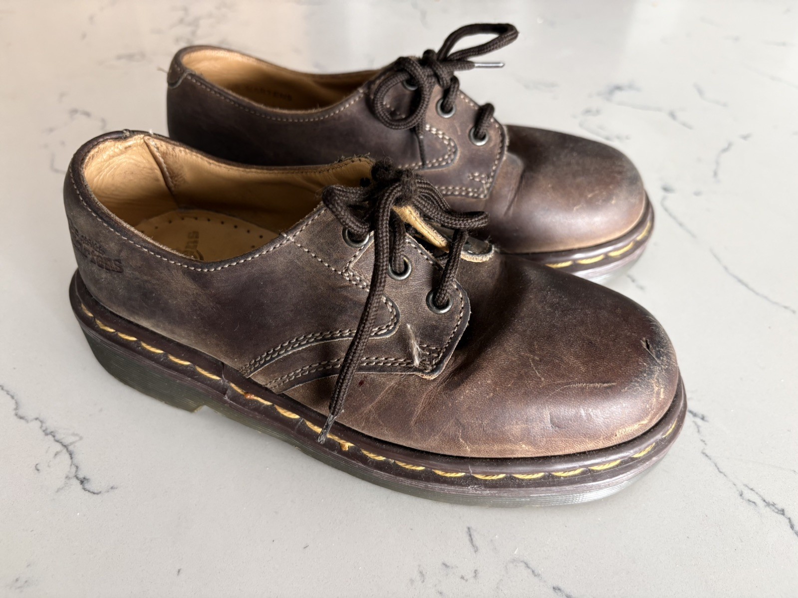 DR. MARTENS RARE VINTAGE MADE IN ENGLAND OXFORDS 1461 WOMENS UK SIZE 2 US 4 1G