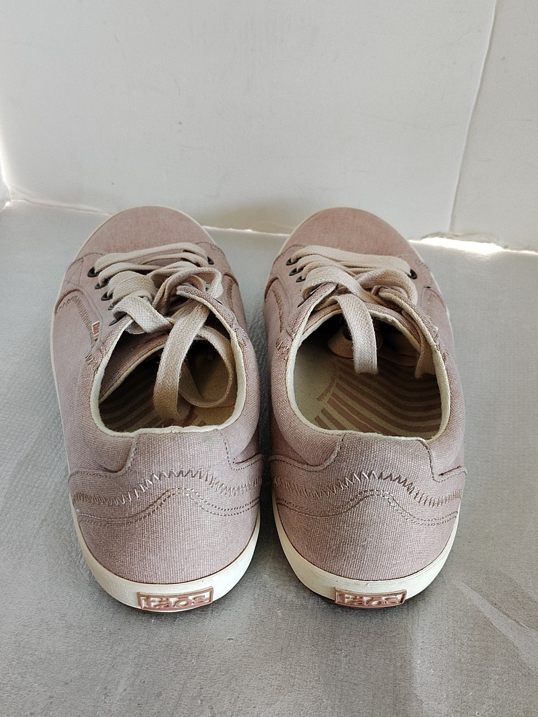 8.5 WORN ONCE Taos STAR Washed Canvas Low Top Sneakers Shoes Blush Lavender