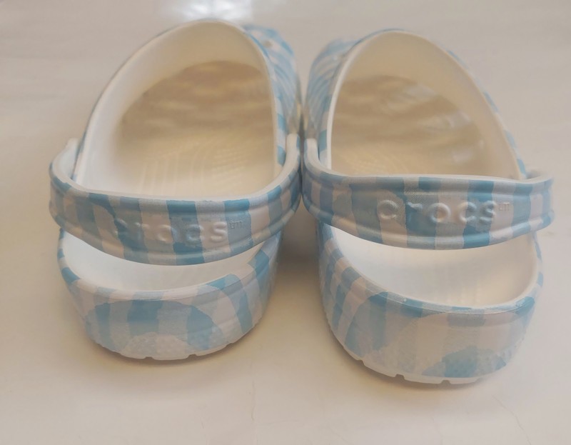 Crocs Classic Gingham Clogs Mens Size 7 Womens 9 Blue White Slip On Sandals Shoe