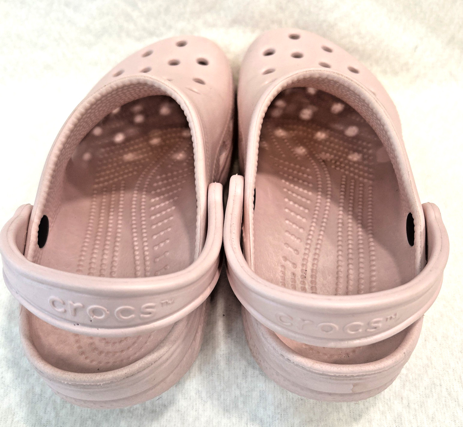 Light Pink Crocs Classic Clogs W 6-7 M 4-5
