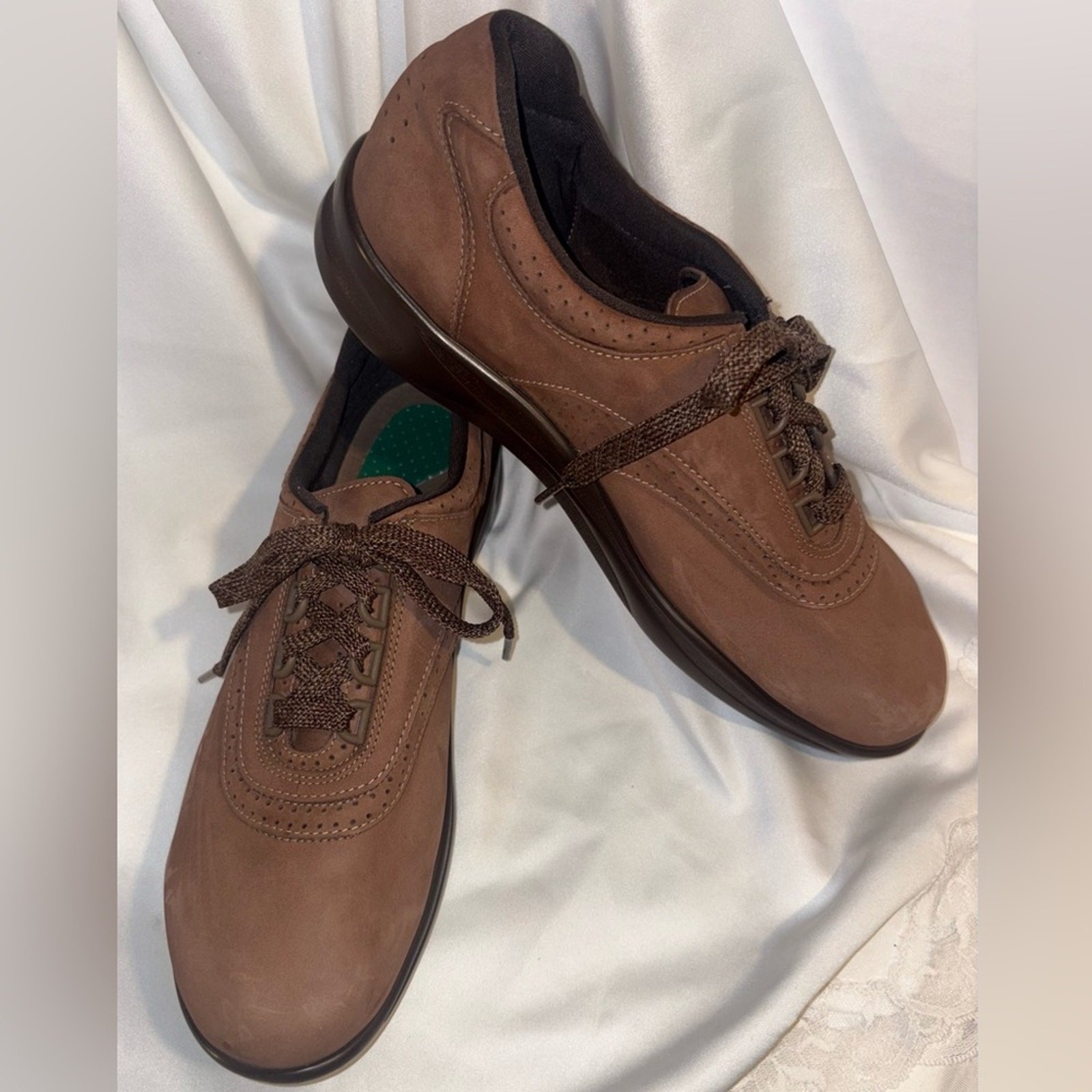 SAS Walk Easy Women’s Chocolate Nubuck/Suede Leather walking shoes 10N