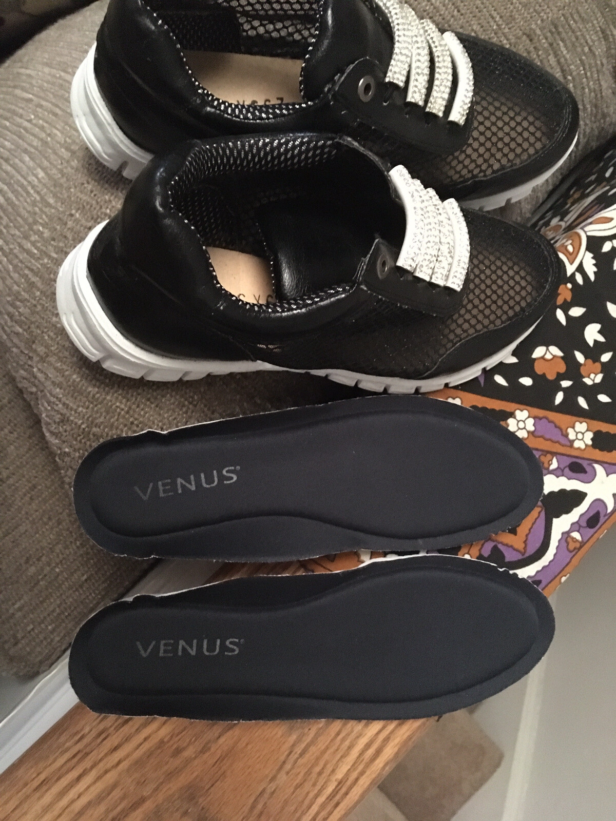 VENUS Slip-on Mesh Fashion Sneakers Foam Insole Size 6.5 / 37