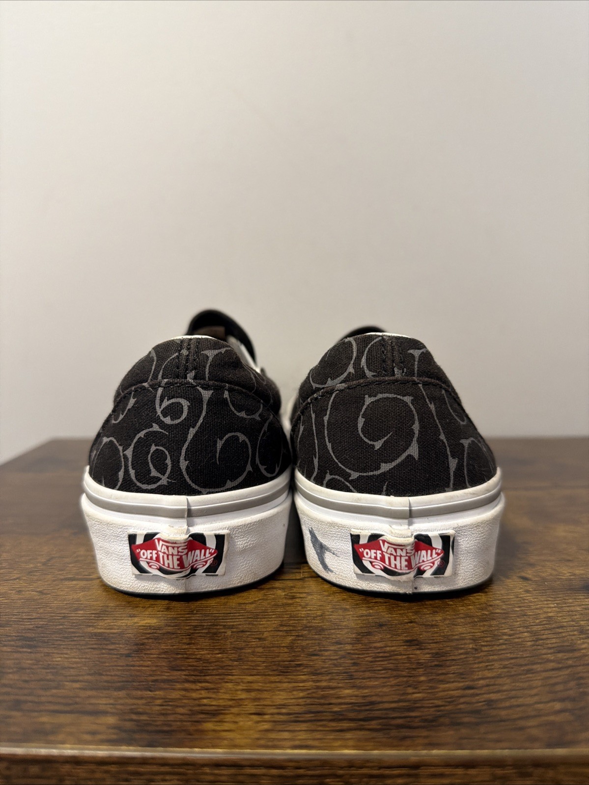 VANS Nightmare Before Christmas Women’s Size 8, Jack & Sally Slip-On Shoes
