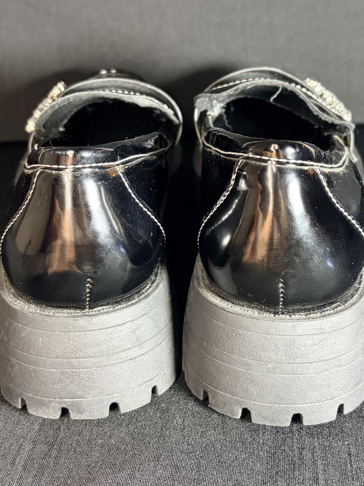 Scoop Embellished Loafers Womens Black Polyurethane Slip-on Apron Toe Solid, 7.5