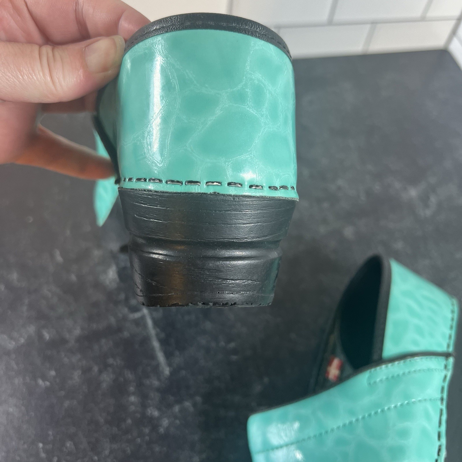 Sanita Professional Patent Leather Clogs Mint Teal Water Pattern Size 38 US 7.5