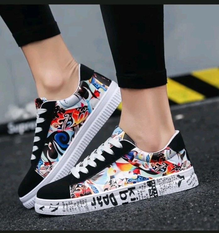 SHE & IN Graffiti Clown Print SHOE SIZE 41 US 10 See Photos Size Chart Sneaker