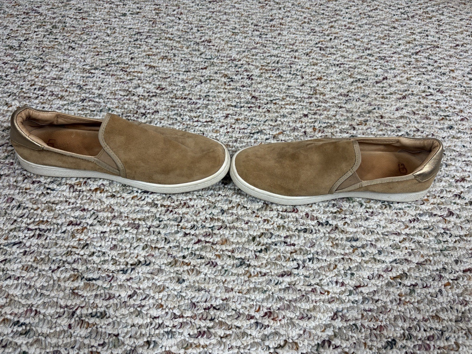 Ugg Women’s Cas Chestnut Tan Suede Comfort Slip On Shoe Gold Heel Size 9