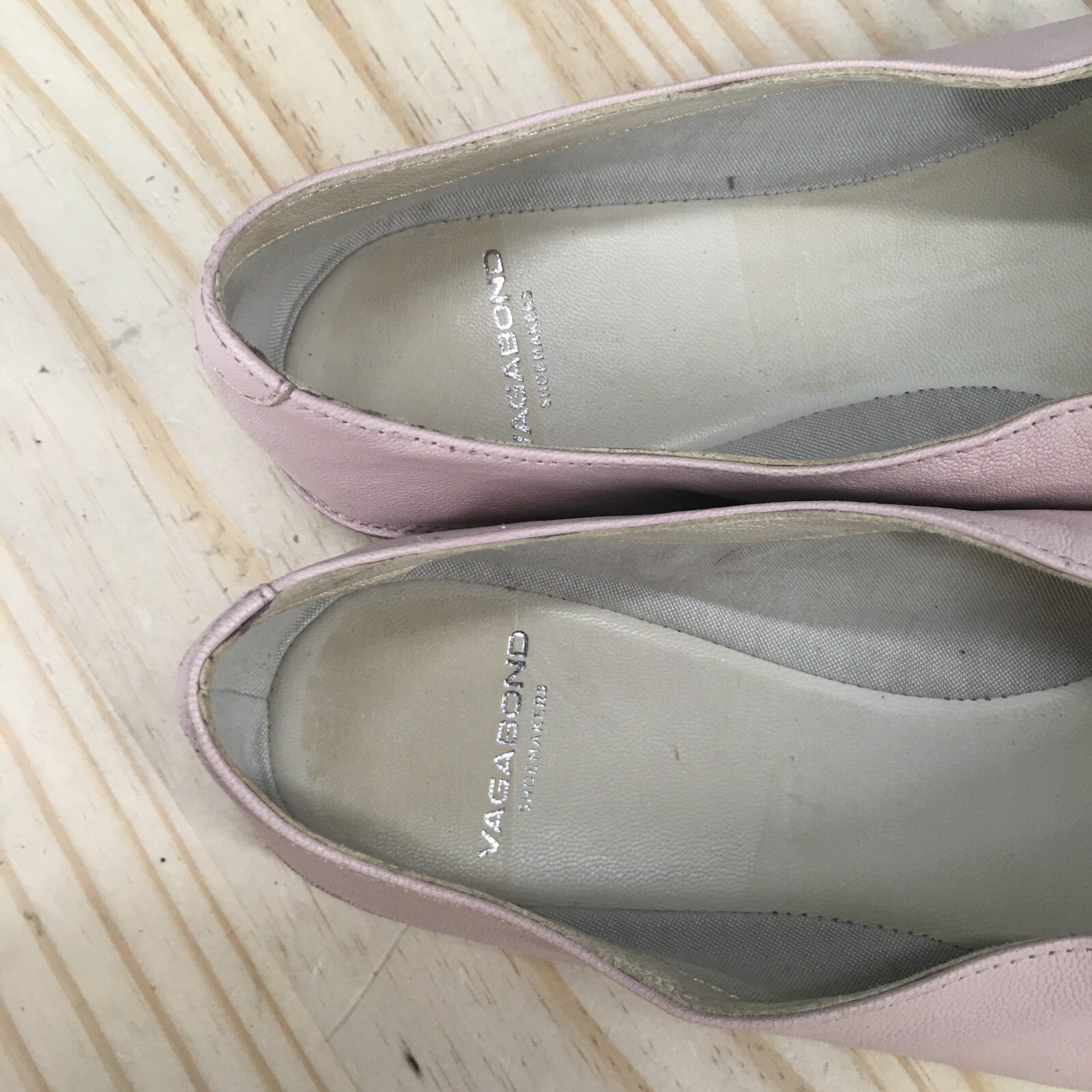 Vagabond Shoemakers Shoes Womens 38 Almond Toe Flats Casual Pink Leather Slip On